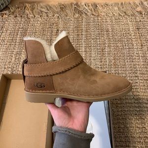Brand New Womens Uggs size 8